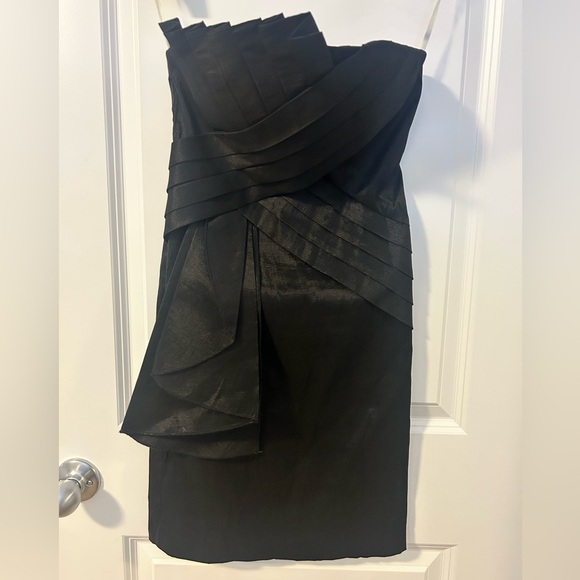 Romeo & Juliet Couture Dresses & Skirts - Romeo & Juliet Couture Black Asymmetrical Dress, mini dress, size S